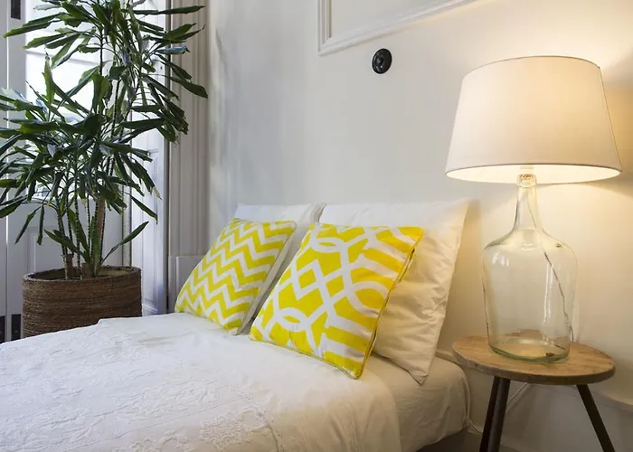 Διαμέρισμα 77 *